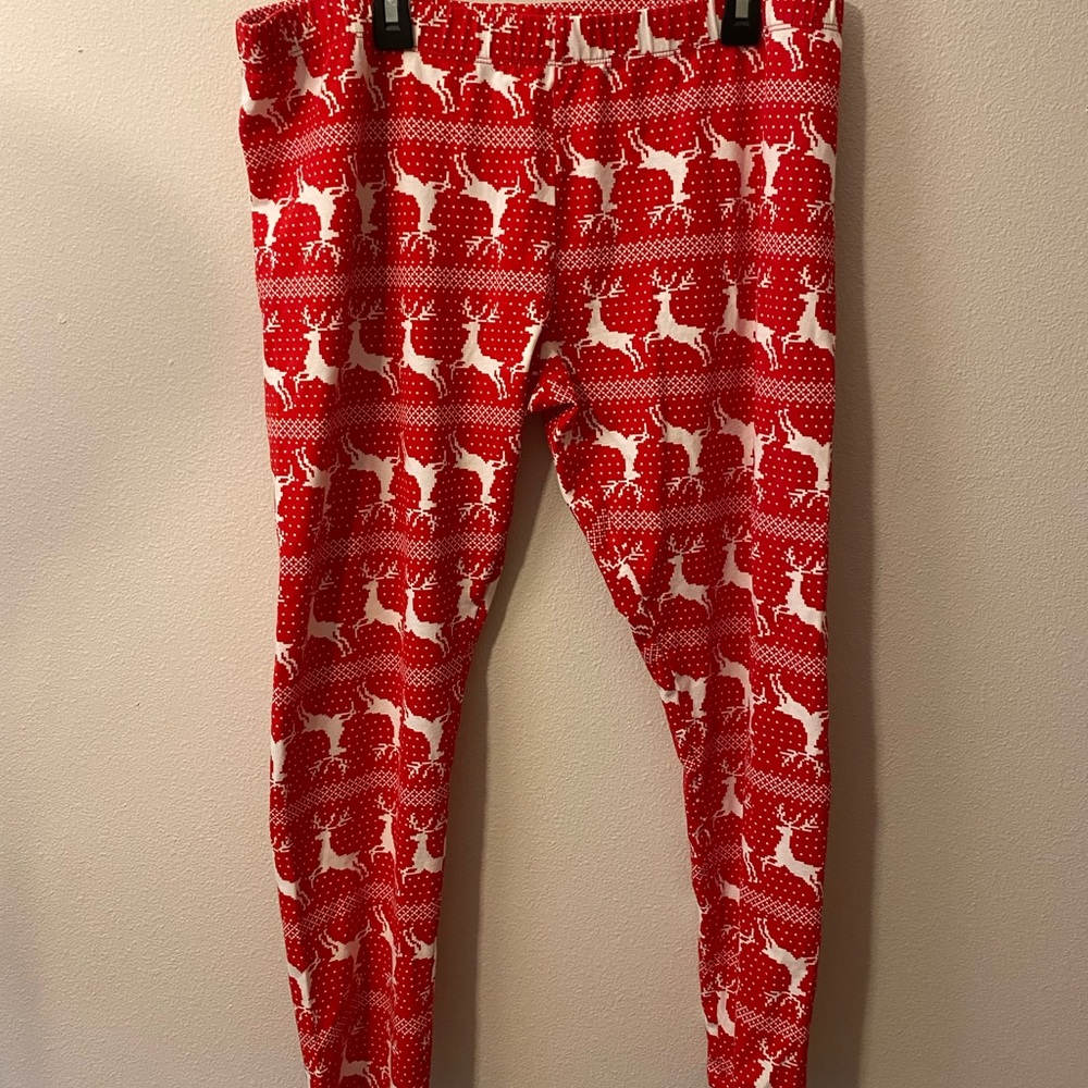 Brand: NoBoundaries from Walmart. Size:2XL. Color: White and red.